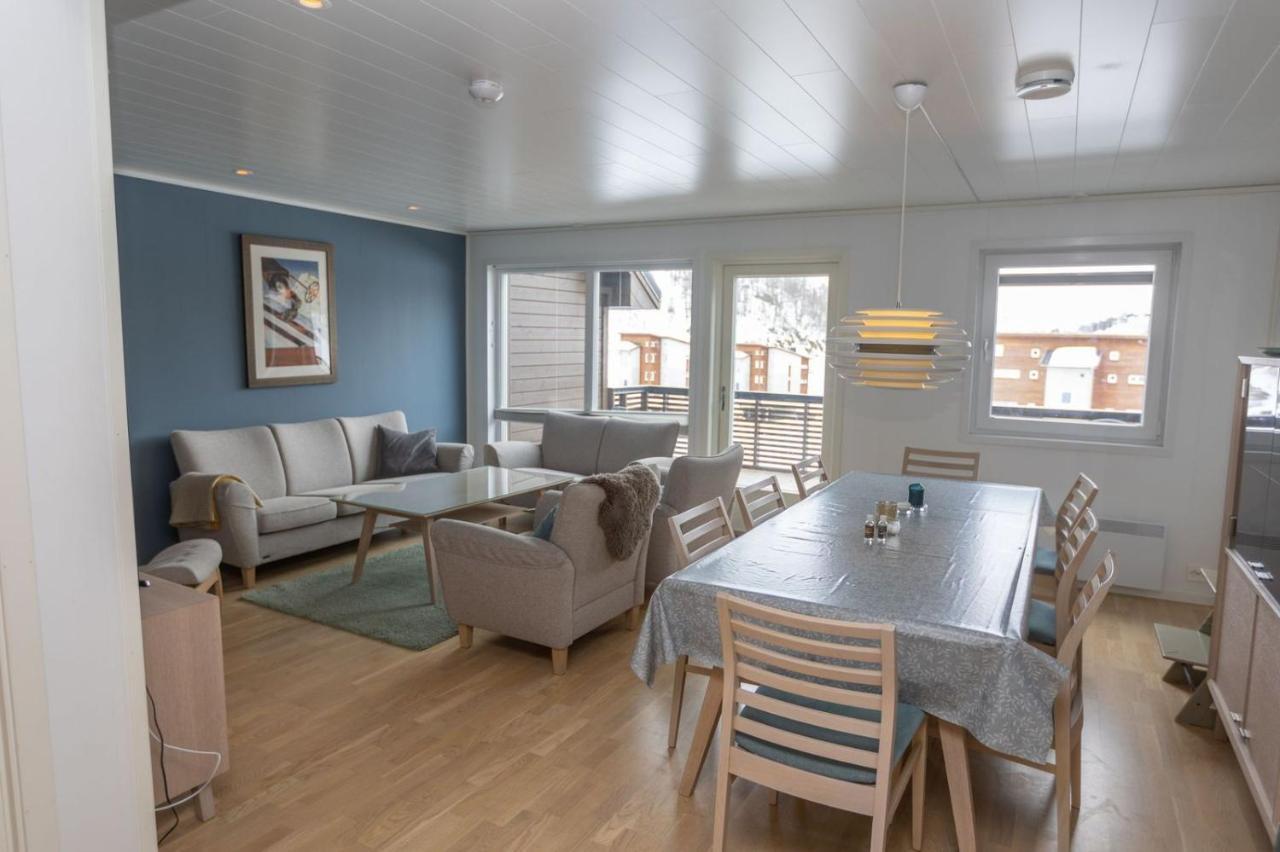 Four Bedroom Holiday Cottage In Sirdal Tjorhom Buitenkant foto